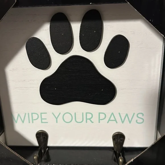 Wipe Your Paws Wall Hooks - Picture 2 of 8